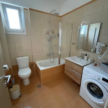 Modern Elegance In Chalkidiki Apartamento *