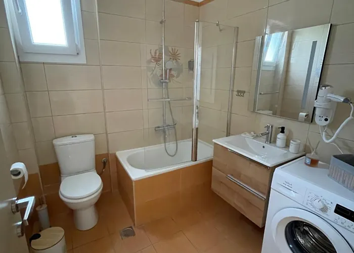 Modern Elegance In Chalkidiki Apartament *